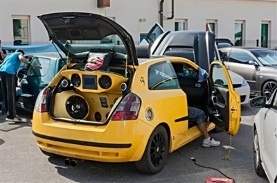 Alcance legal de la modificación de automóviles.